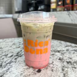 Matcha + Frambuesa Latte 